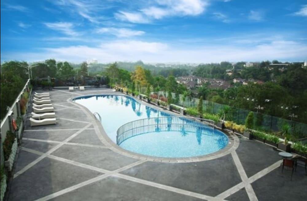 Platinum Hotel & Convention Hall Balikpapan Exteriér fotografie