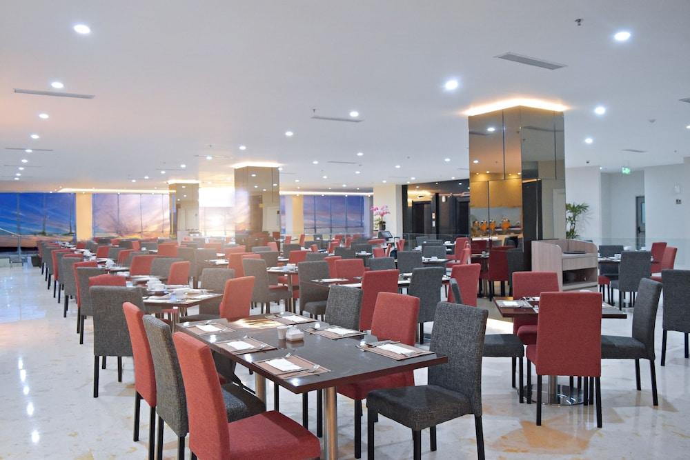 Platinum Hotel & Convention Hall Balikpapan Exteriér fotografie