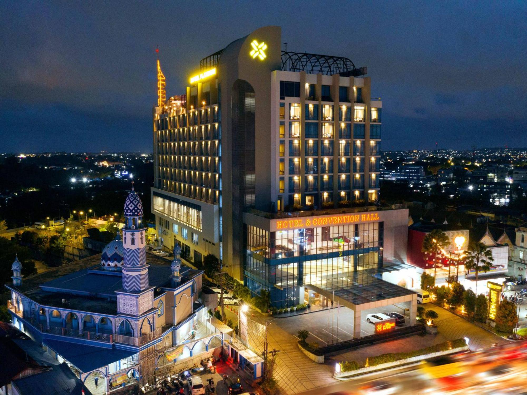 Platinum Hotel & Convention Hall Balikpapan Exteriér fotografie