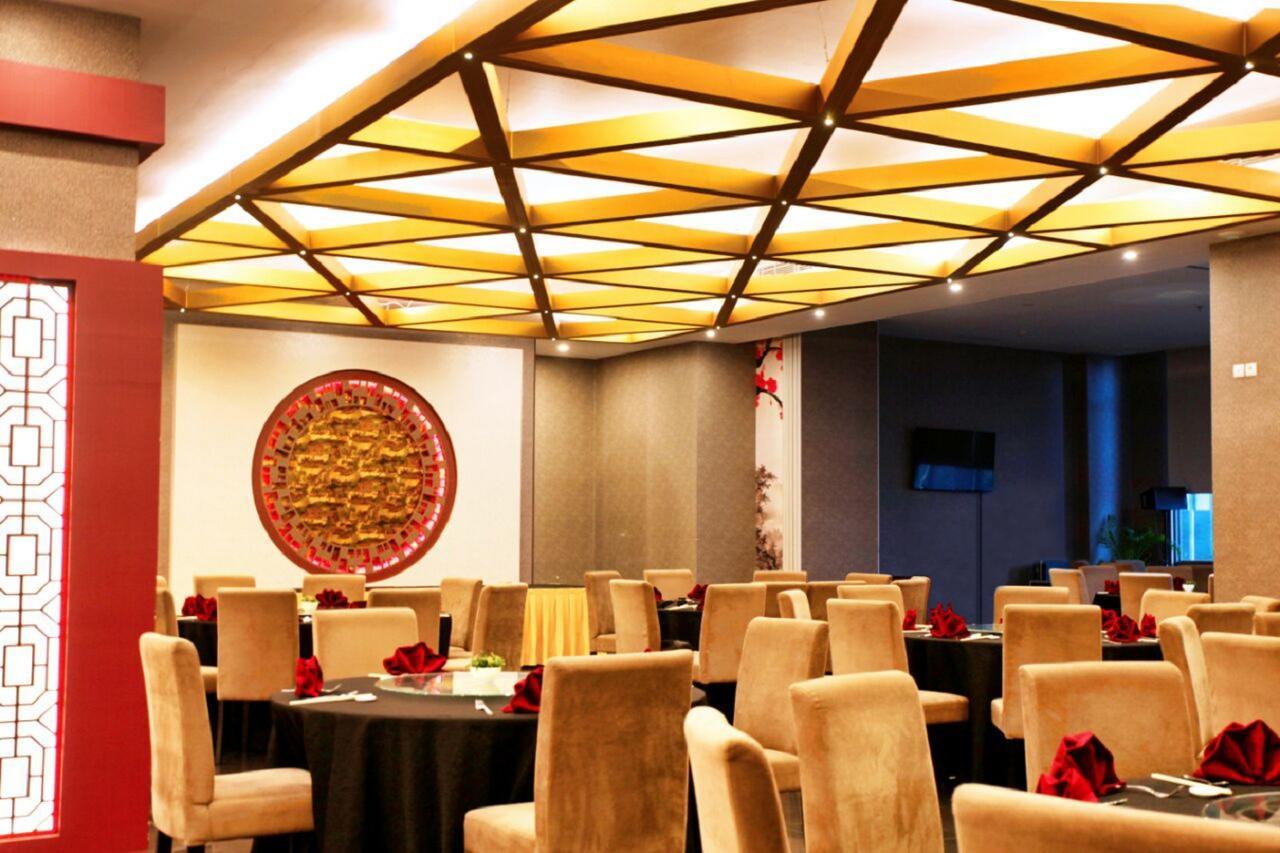 Platinum Hotel & Convention Hall Balikpapan Exteriér fotografie